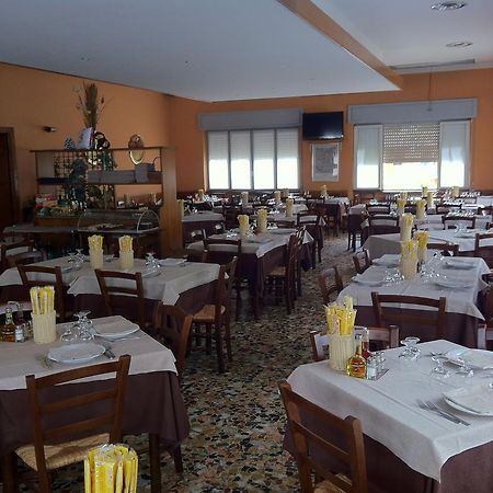 Albergo Cristallo Cittiglio Buitenkant foto