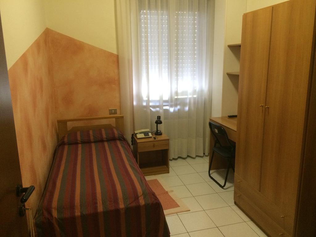 Albergo Cristallo Cittiglio Buitenkant foto